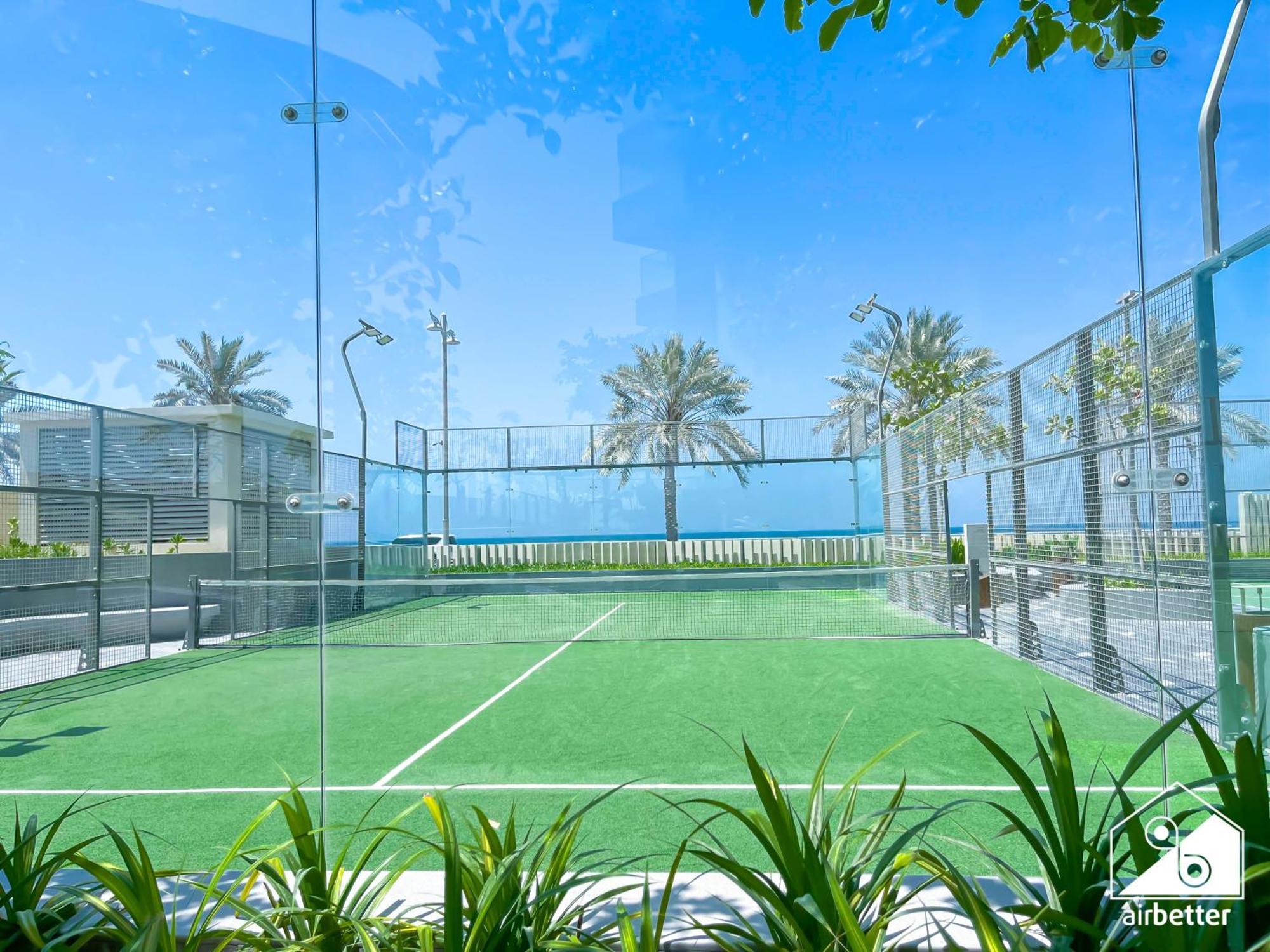 Seafront Serenity Palm Escape With Pool Access