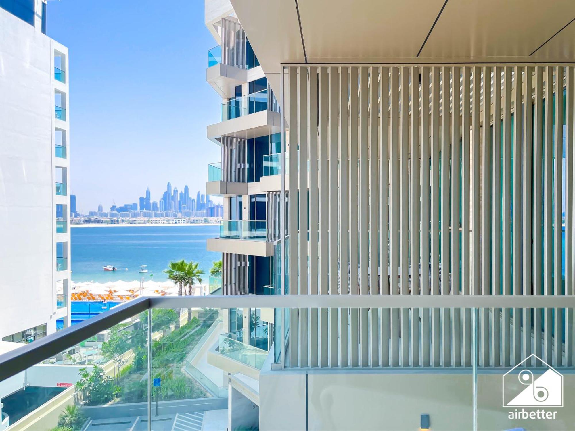 Seafront Serenity Palm Escape With Pool Access Appartement *