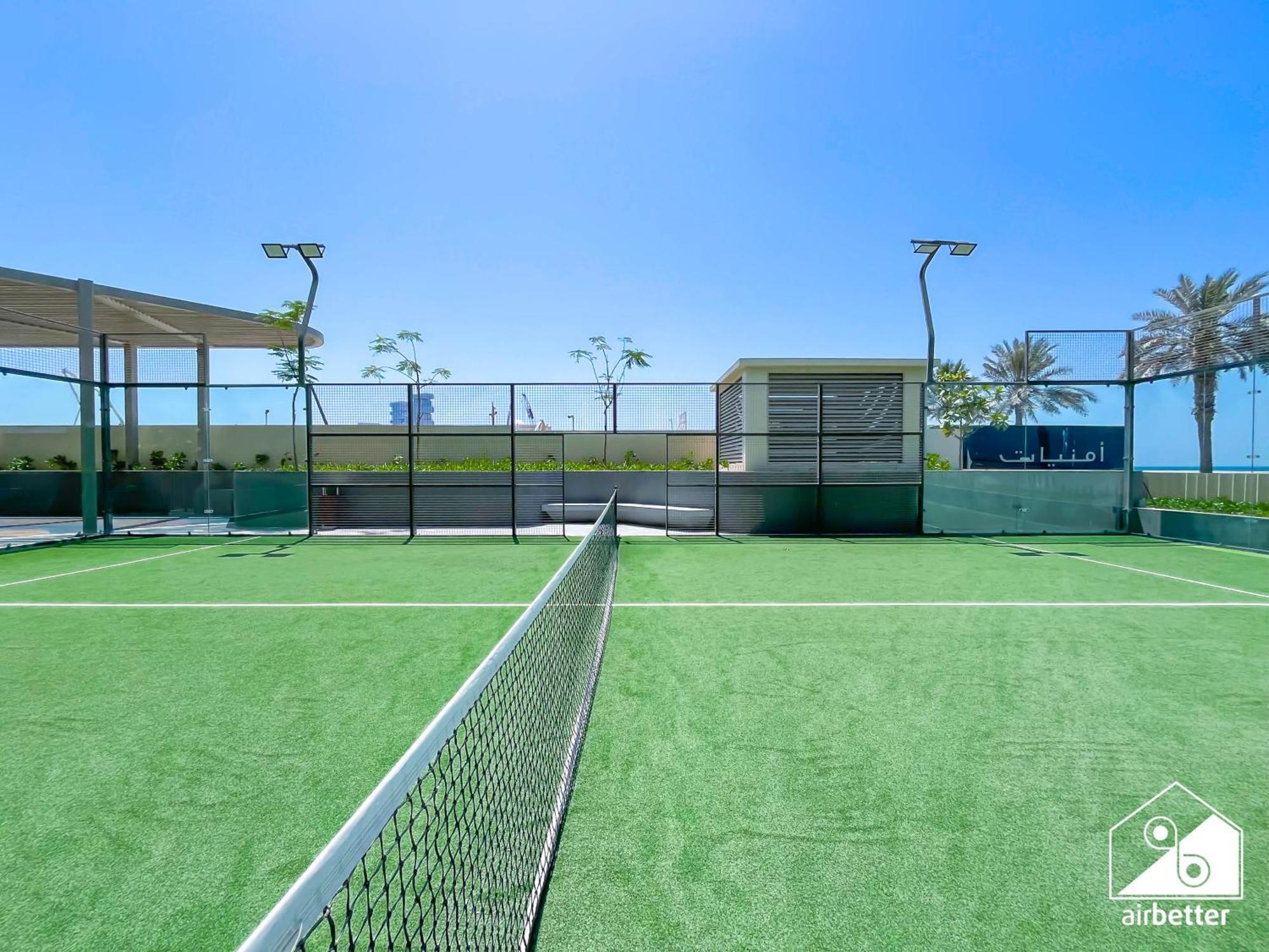 Seafront Serenity Palm Escape With Pool Access Appartement *